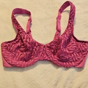 Olga Sheer Leaves Minimizer Bra